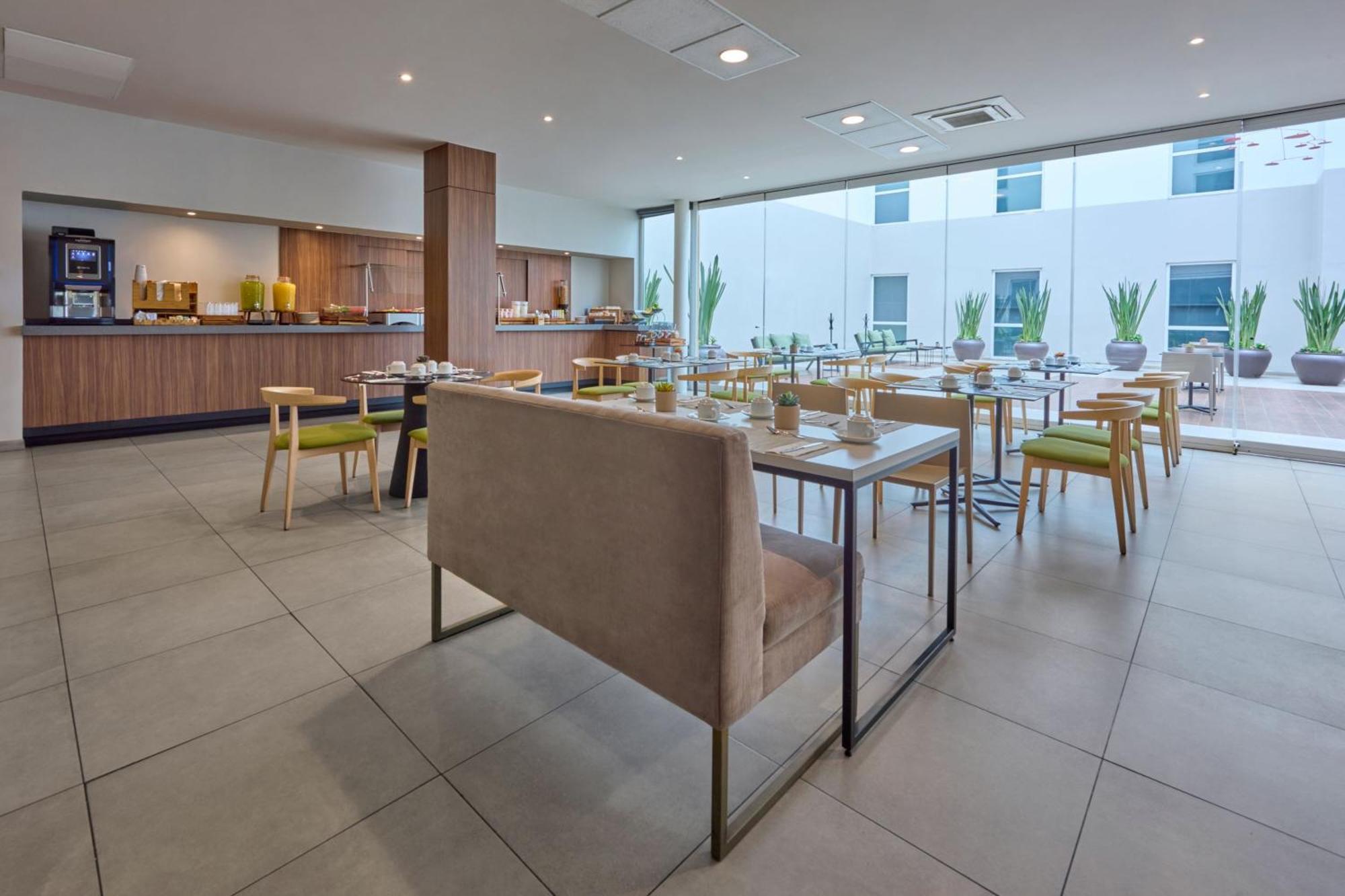City Express Plus By Marriott Ciudad De Mexico Insurgentes Sur Bagian luar foto